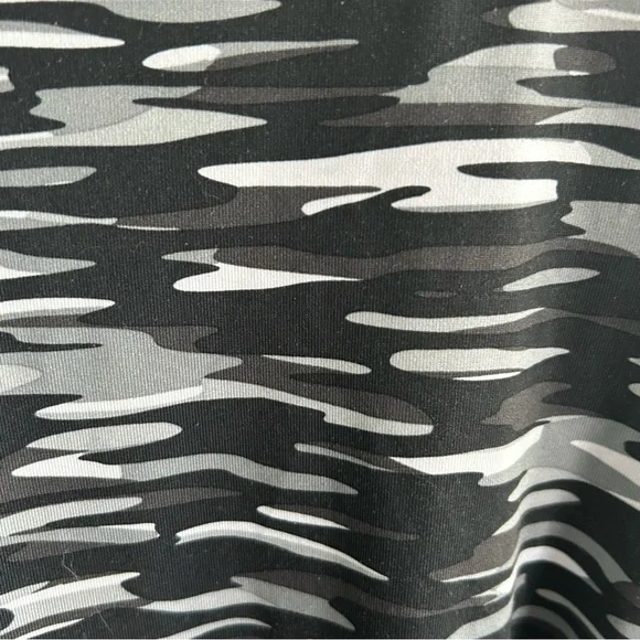 Nike Dri-Fit Ladies’ Activewear Capri Leggings - Size S - Picture 4 of 9